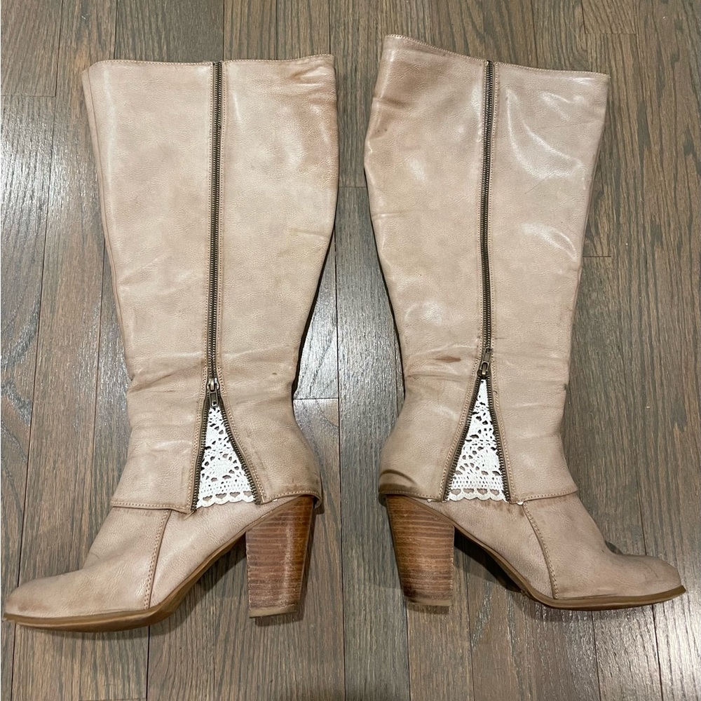 Torrid size 11 boots
